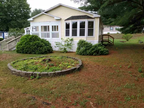 7 Bahl Street Nashua NH 03063-1536