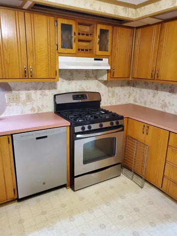 7 Bahl Street Nashua NH 03063-1536