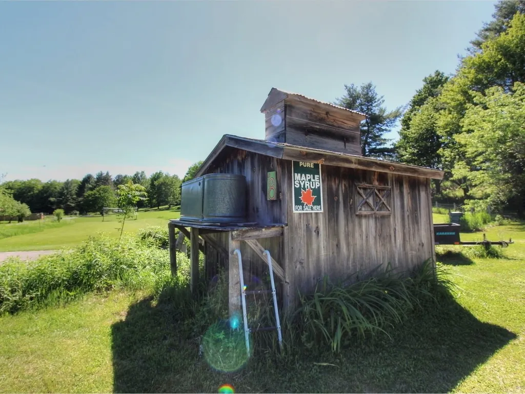 8 Tourin Road Jericho VT 05465