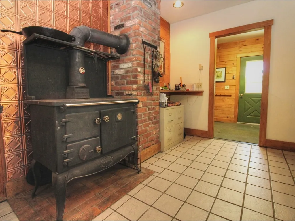 8 Tourin Road Jericho VT 05465