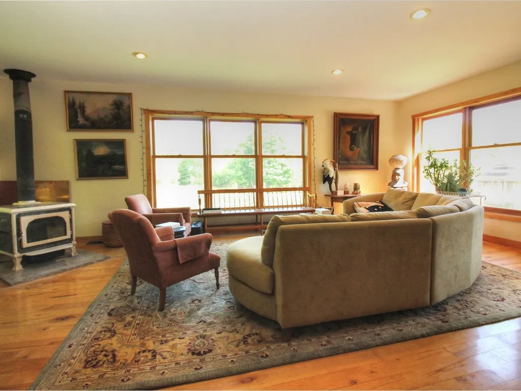 8 Tourin Road Jericho VT 05465