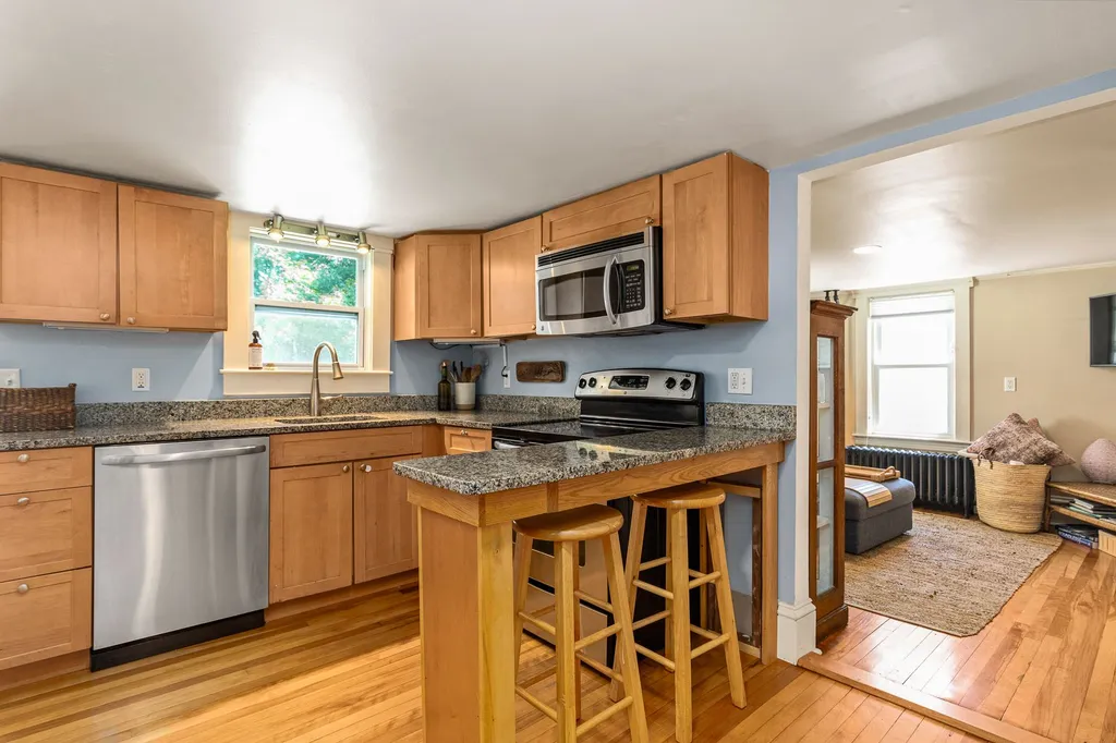2 Sylvester Street Portsmouth NH 03801