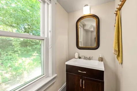 2 Sylvester Street Portsmouth NH 03801