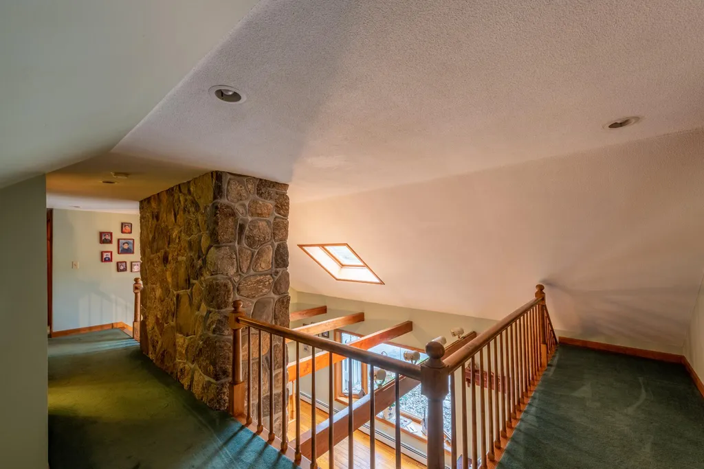 53 Pinnacle Road Wilmot NH 03287