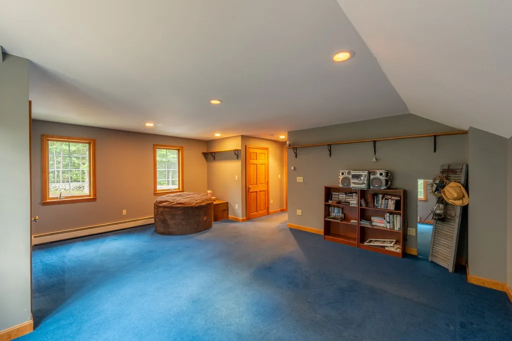 53 Pinnacle Road Wilmot NH 03287