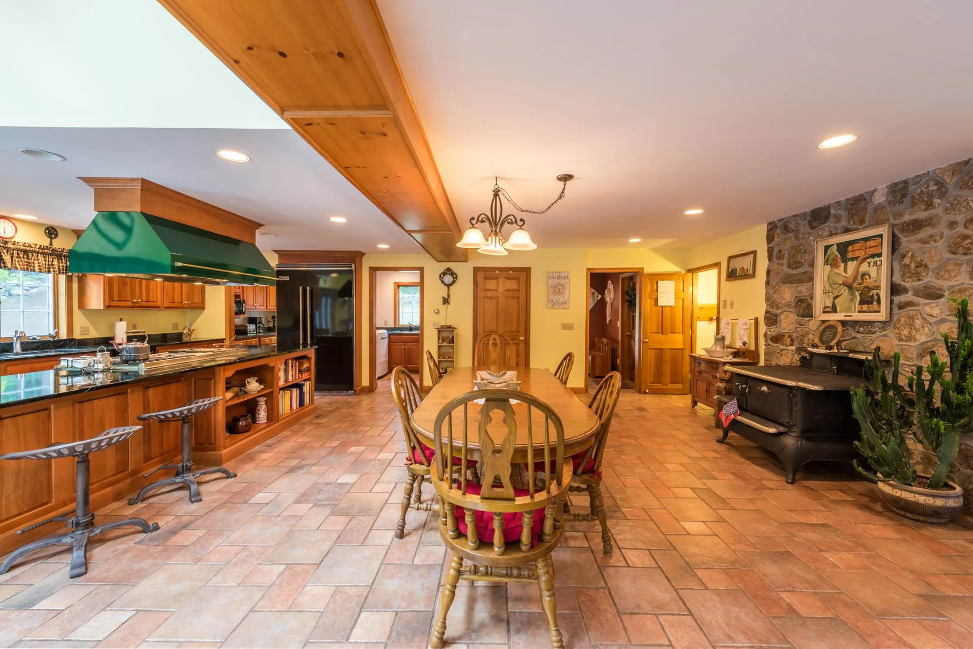 53 Pinnacle Road Wilmot NH 03287