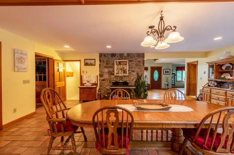 53 Pinnacle Road Wilmot NH 03287