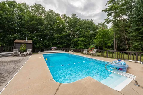53 Pinnacle Road Wilmot NH 03287