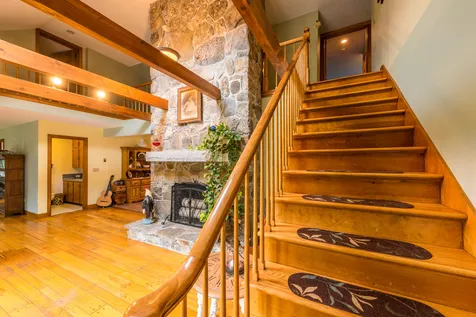 53 Pinnacle Road Wilmot NH 03287