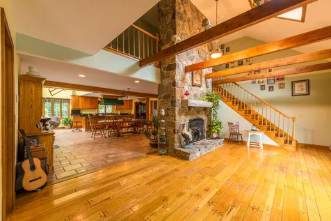 53 Pinnacle Road Wilmot NH 03287