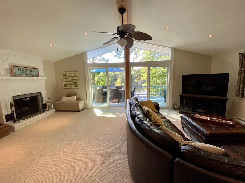 24 Mccarthy Anna Road Wolfeboro NH 03894