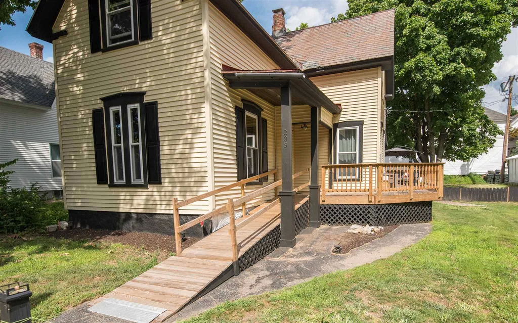 203 Walnut Street Manchester NH 03104
