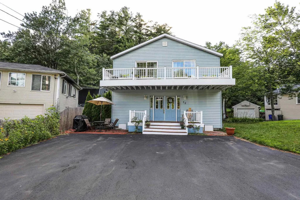 32 Bay Street Goffstown NH 03045