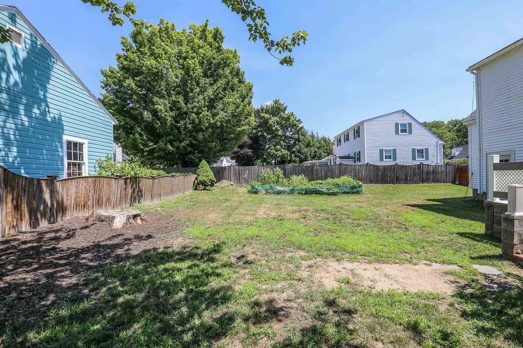 326 Vinton Street Manchester NH 03103