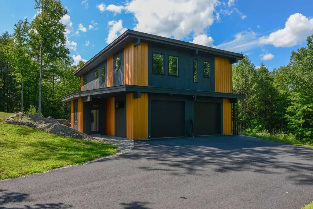 155 Summit Circle Brattleboro VT 05301