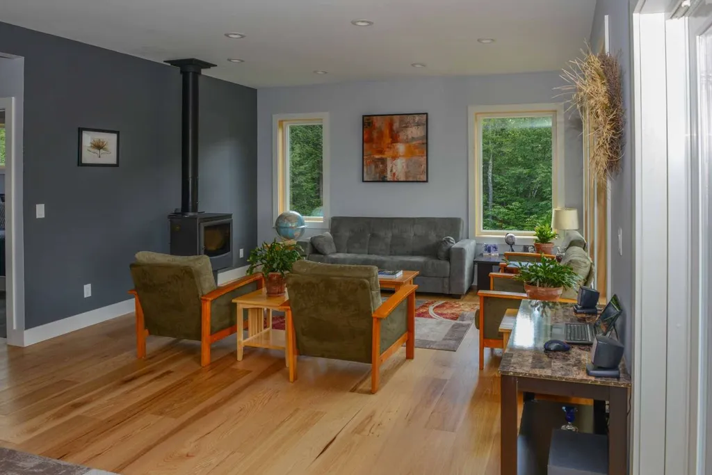 155 Summit Circle Brattleboro VT 05301