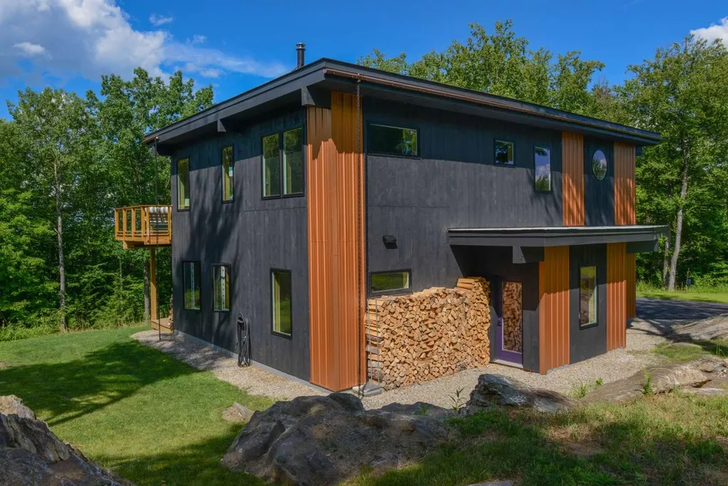 155 Summit Circle Brattleboro VT 05301