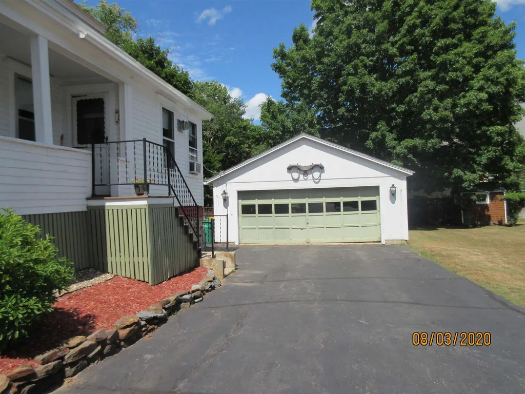 25 Grove Street Rochester NH 03868-8443