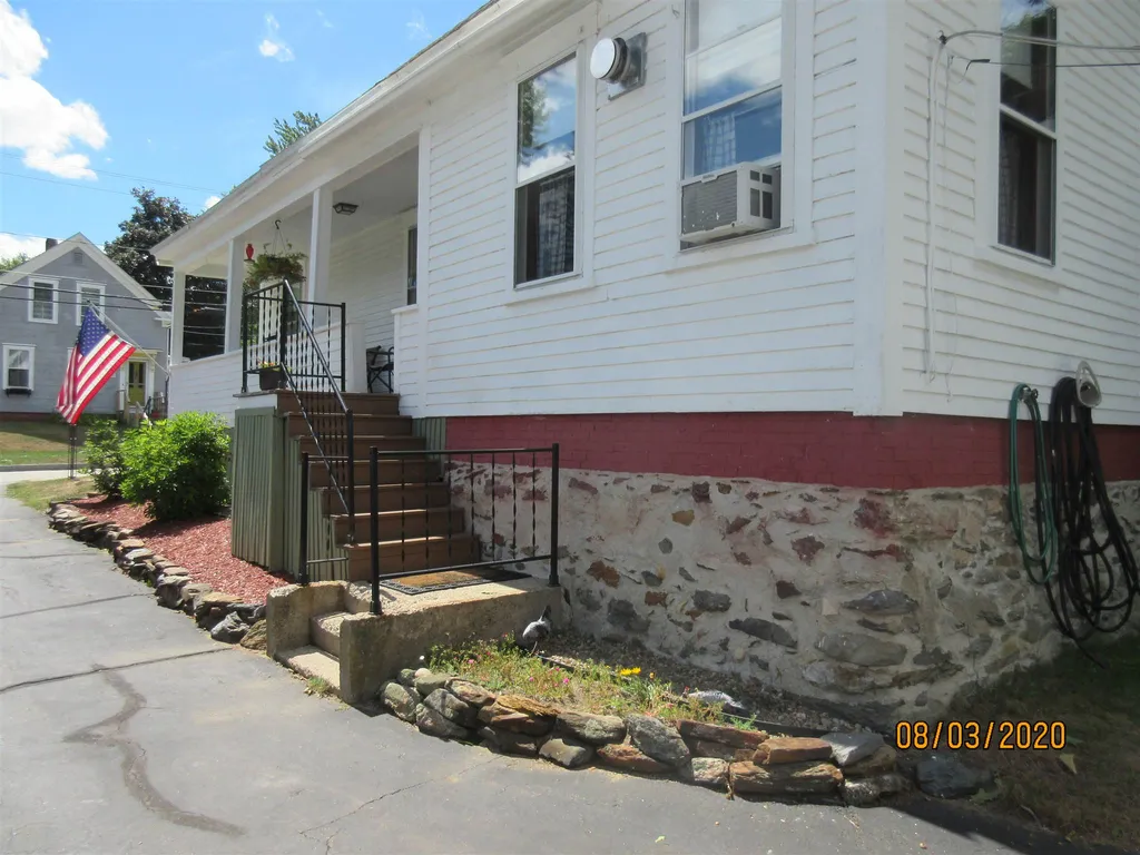 25 Grove Street Rochester NH 03868-8443