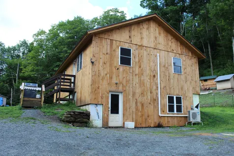 8 Squirrel Drive Hartland VT 05048