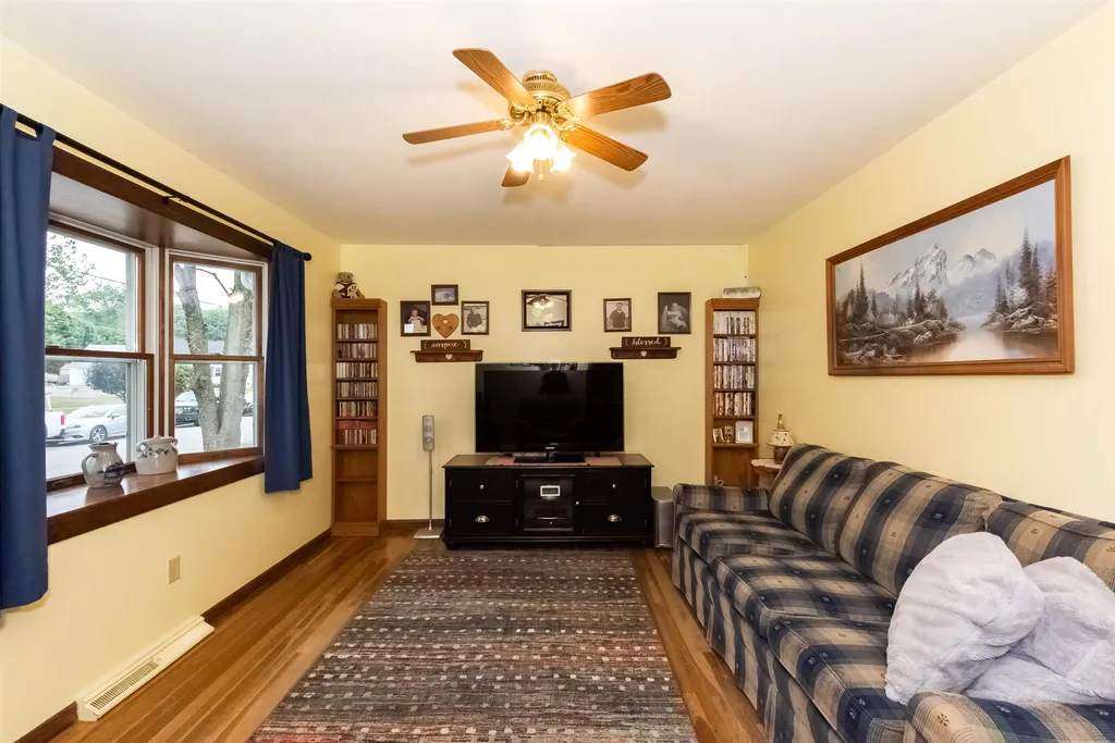 17 Applevale Drive Dover NH 03820