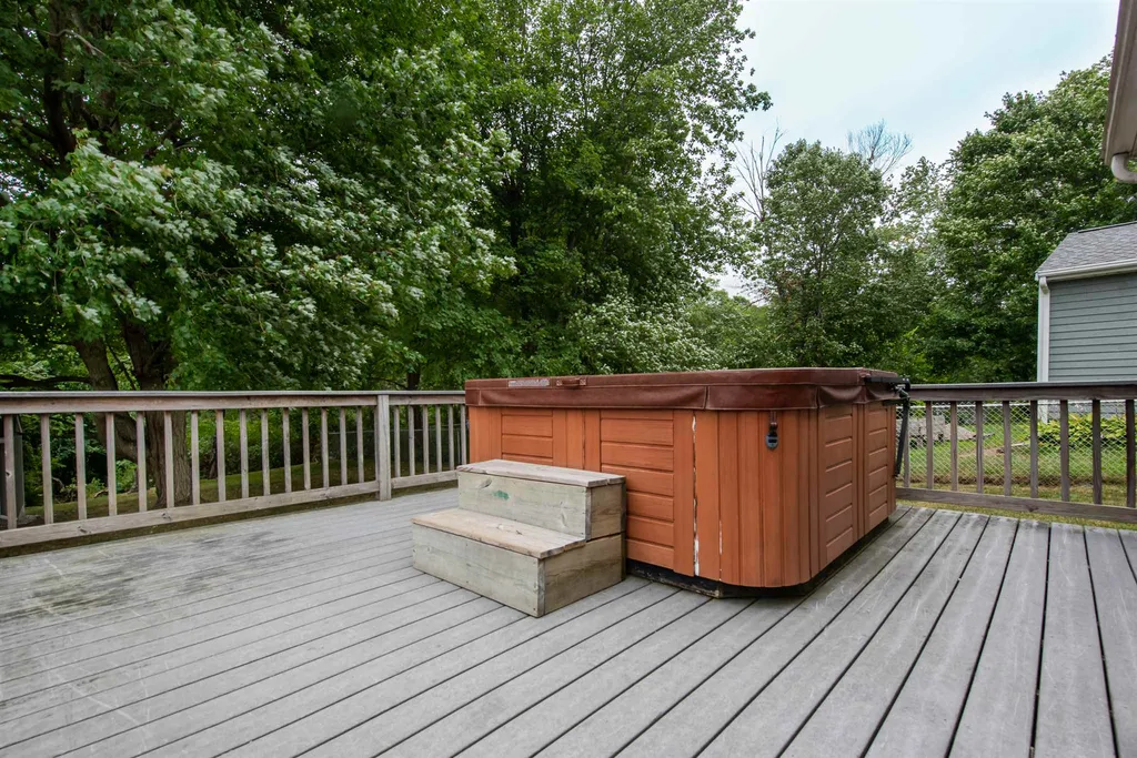 17 Applevale Drive Dover NH 03820