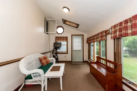 17 Applevale Drive Dover NH 03820
