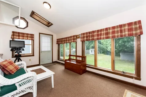 17 Applevale Drive Dover NH 03820