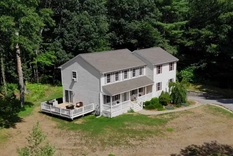 29 Shatagee Road Raymond NH 03077