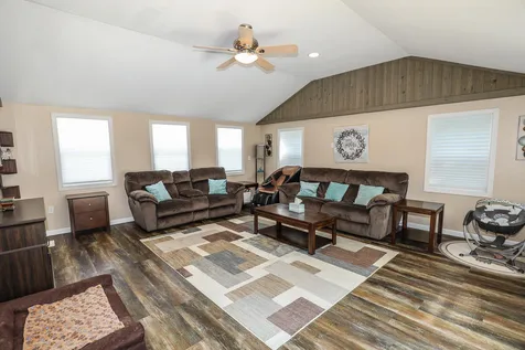 18 Country Club Lane Merrimack NH 03054