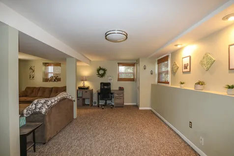 18 Country Club Lane Merrimack NH 03054