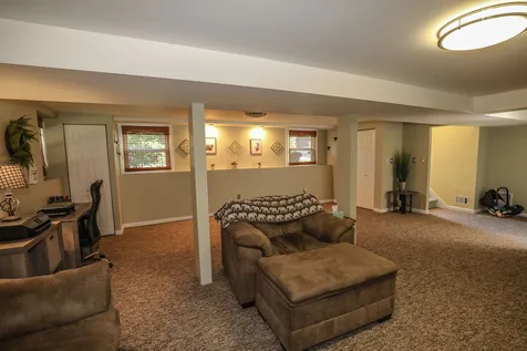 18 Country Club Lane Merrimack NH 03054