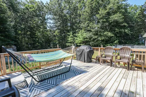 18 Country Club Lane Merrimack NH 03054