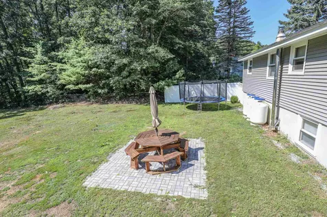 18 Country Club Lane Merrimack NH 03054
