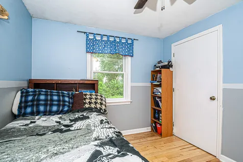 19 Syracuse Road Nashua NH 03064-1712