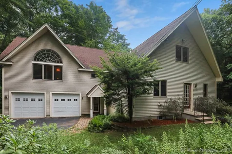 49 Crawley Falls Road Brentwood NH 03833