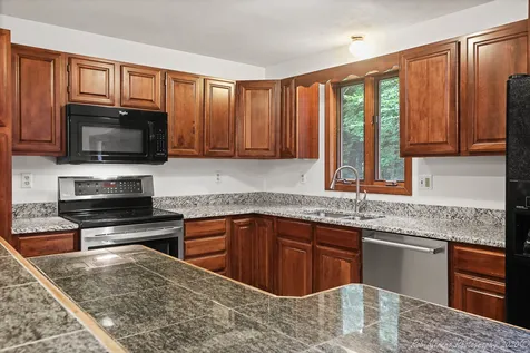 49 Crawley Falls Road Brentwood NH 03833