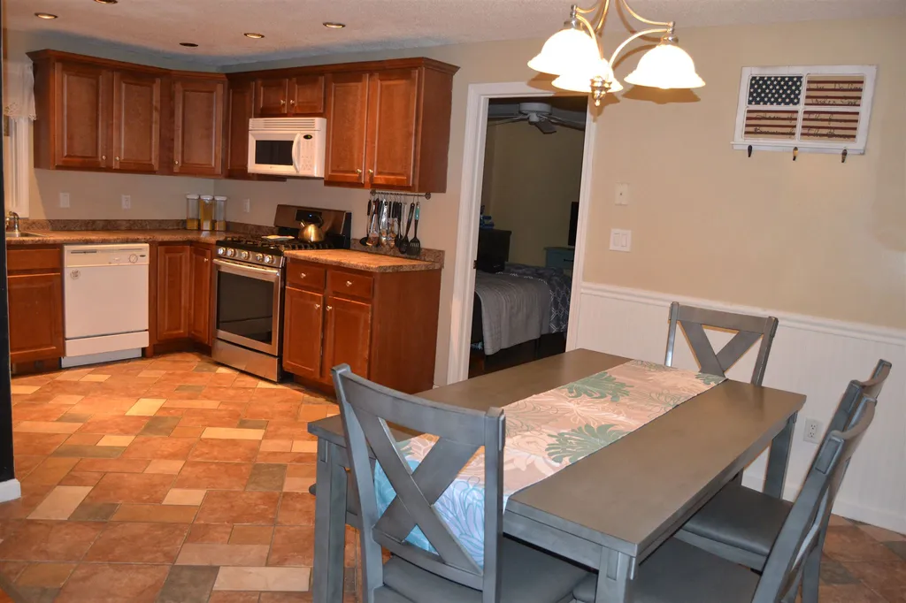 107 Lane Road Raymond NH 03077