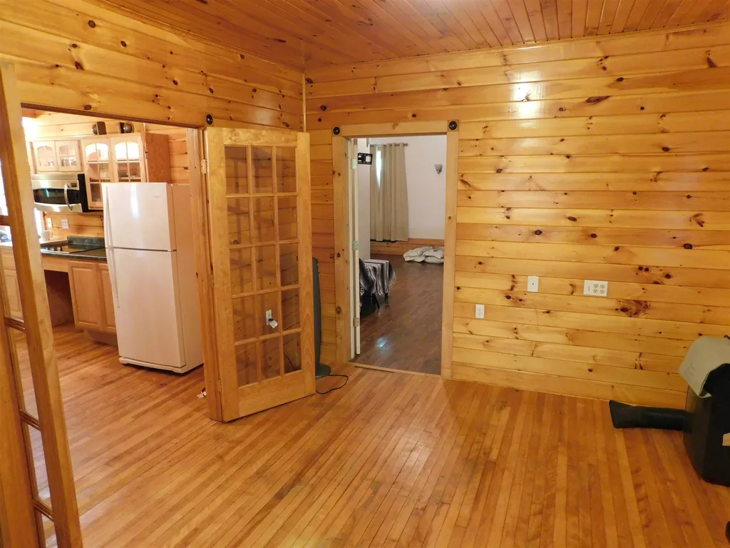 28 Cottage Street Newport City VT 05855