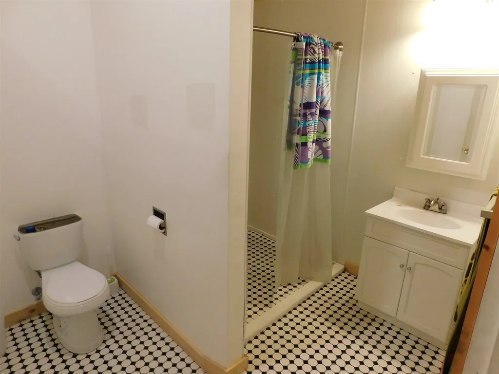 28 Cottage Street Newport City VT 05855