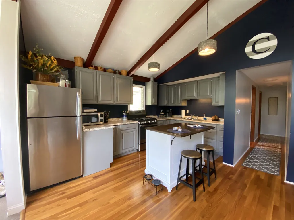 22 Douglas Drive Meredith NH 03253