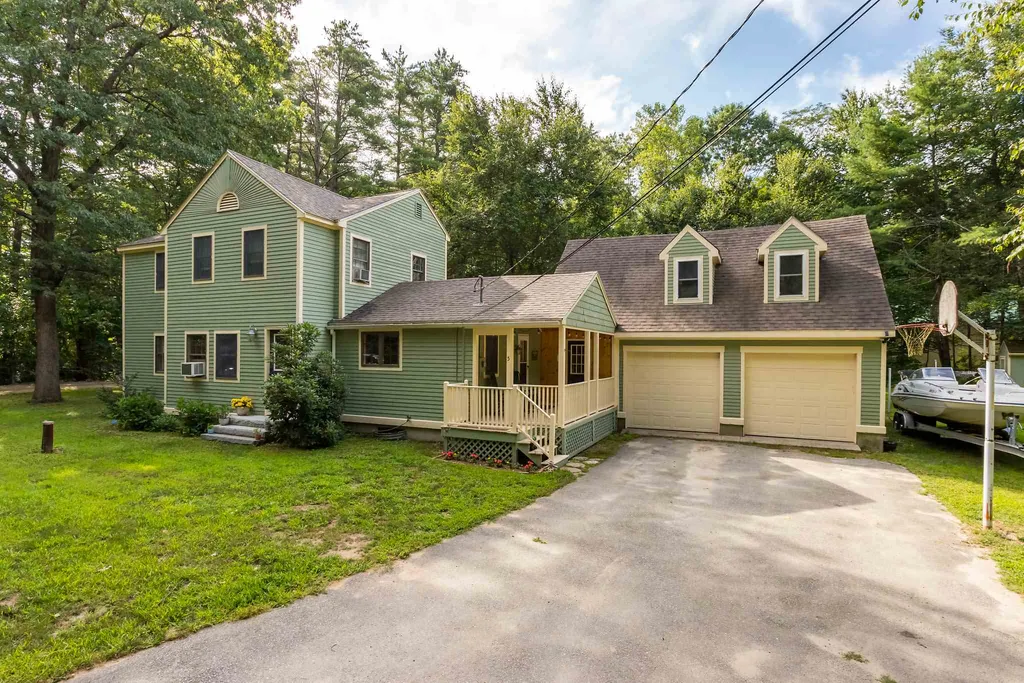5 Pine Lane Kensington NH 03833