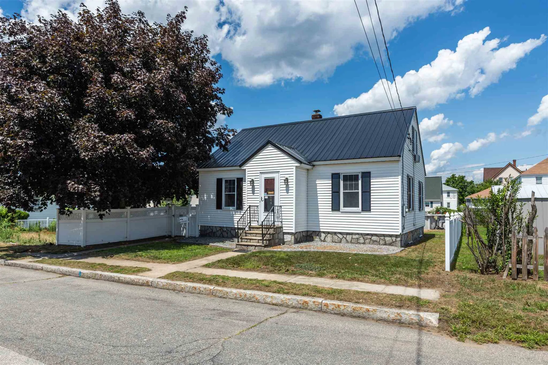 644 Grove Street Manchester NH 03103