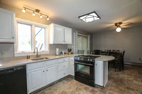75 Hatfield Road Weare NH 03281