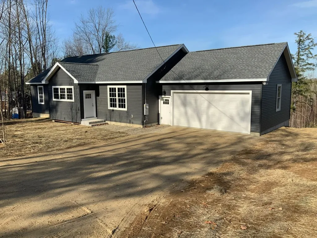 611 Stockbridge Corner Road Alton NH 03809