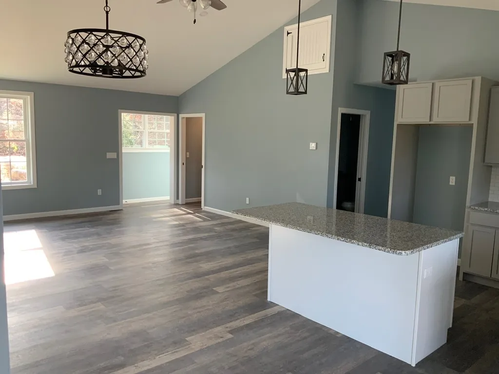 611 Stockbridge Corner Road Alton NH 03809