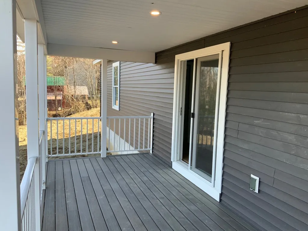 611 Stockbridge Corner Road Alton NH 03809