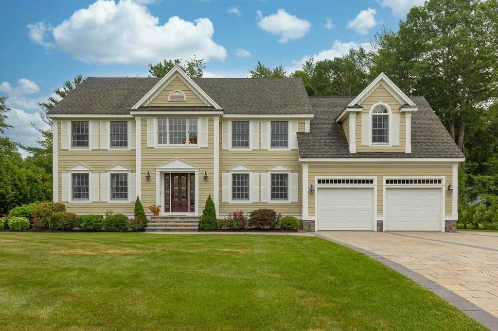 16 Westridge Drive Hampton NH 03842