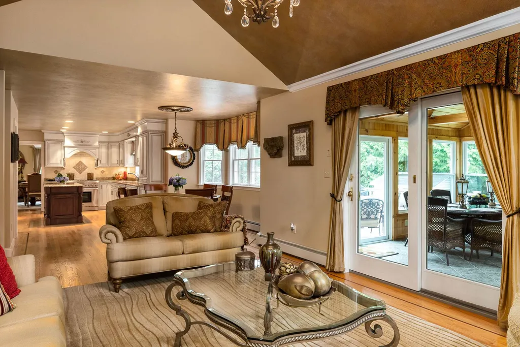16 Westridge Drive Hampton NH 03842
