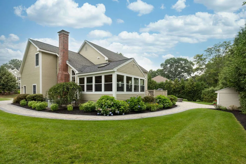 16 Westridge Drive Hampton NH 03842